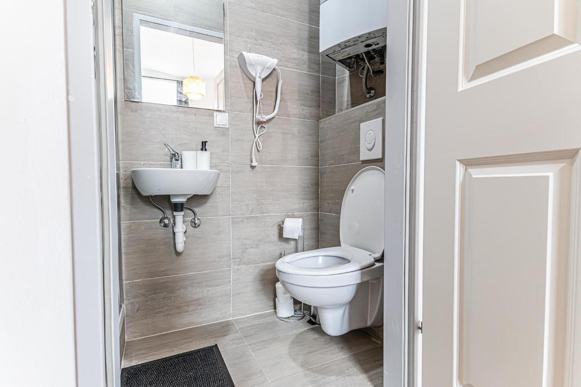 Apartament Westbahnhof Kingbed 1br With Ensuite Washer
